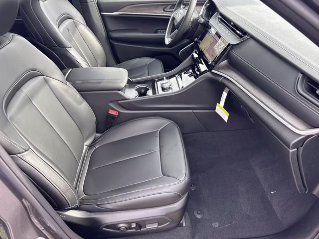 2026 Baltic Gray Metallic Clearcoat Jeep Grand Cherokee Limited 4X4 SUV