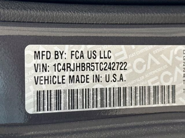 2026 Baltic Gray Metallic Clearcoat Jeep Grand Cherokee Limited 4X4 SUV