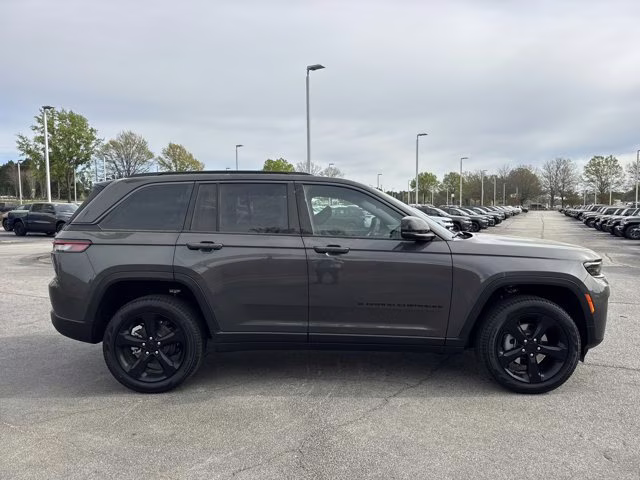 2026 Baltic Gray Metallic Clearcoat Jeep Grand Cherokee Limited 4X4 SUV