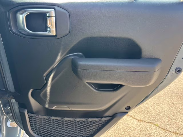 2026 Anvil Clearcoat Jeep Gladiator Sport 4X4 Truck