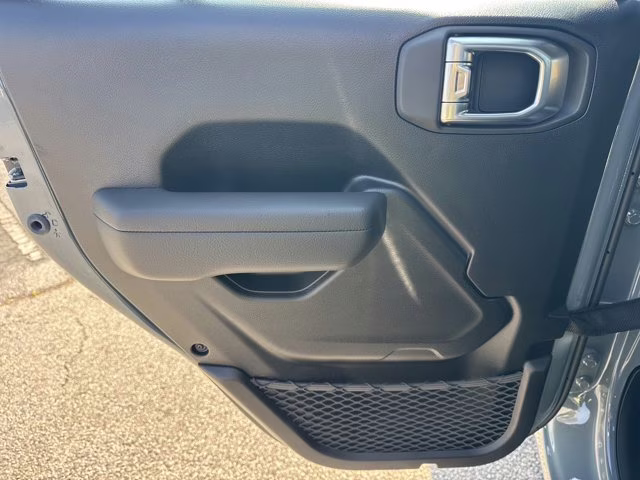 2026 Anvil Clearcoat Jeep Gladiator Sport 4X4 Truck