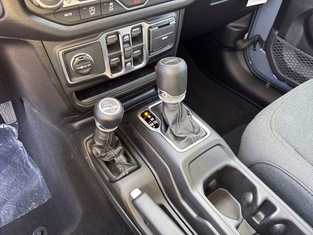 2026 Anvil Clearcoat Jeep Gladiator Sport 4X4 Truck