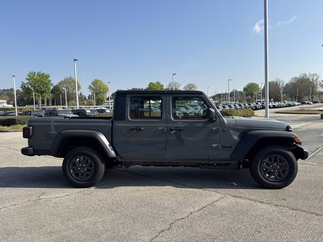 2026 Anvil Clearcoat Jeep Gladiator Sport 4X4 Truck