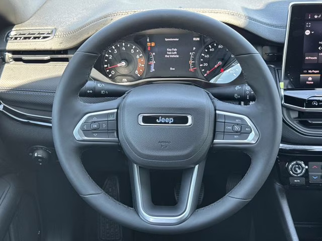 2026 Bright White Clearcoat Jeep Compass Latitude Altitude 4X4 SUV