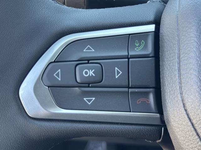 2026 Bright White Clearcoat Jeep Compass Latitude Altitude 4X4 SUV