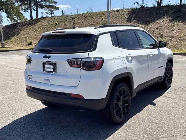 2026 Bright White Clearcoat Jeep Compass Latitude Altitude 4X4 SUV