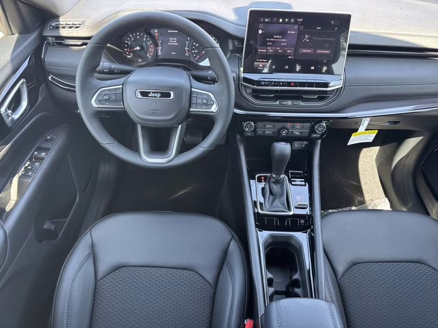 2026 Diamond Black Crystal Pearlcoat Jeep Compass Latitude Altitude 4X4 SUV