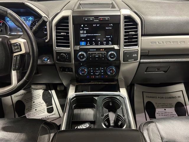 2018 Oxford White Ford Super Duty F-350 SRW Lariat 4X4 Truck