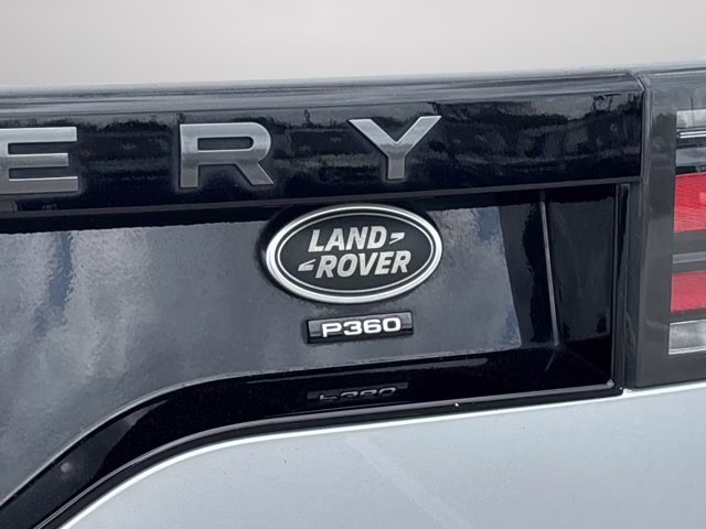2021 Hakuba Silver Metallic Land Rover Discovery S R-Dynamic AWD SUV