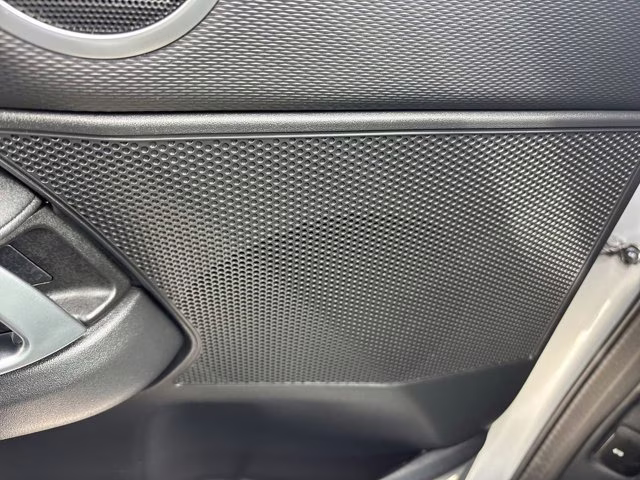 2021 Hakuba Silver Metallic Land Rover Discovery S R-Dynamic AWD SUV