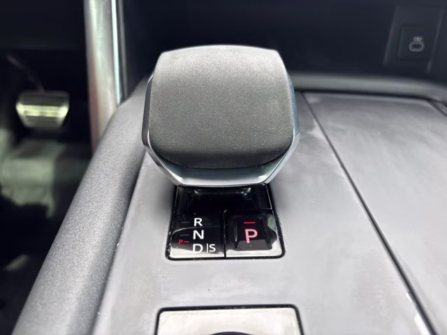 2021 Hakuba Silver Metallic Land Rover Discovery S R-Dynamic AWD SUV