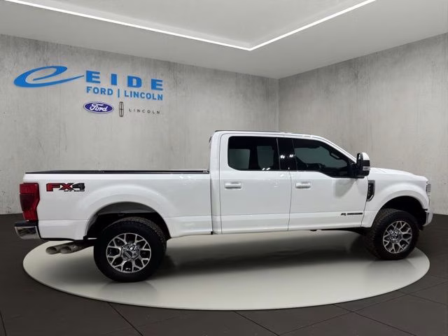 2022 Star White Metallic Tri-Coat Ford Super Duty F-350 SRW Lariat 4X4 Truck