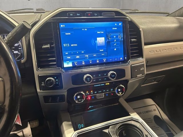 2022 Star White Metallic Tri-Coat Ford Super Duty F-350 SRW Lariat 4X4 Truck