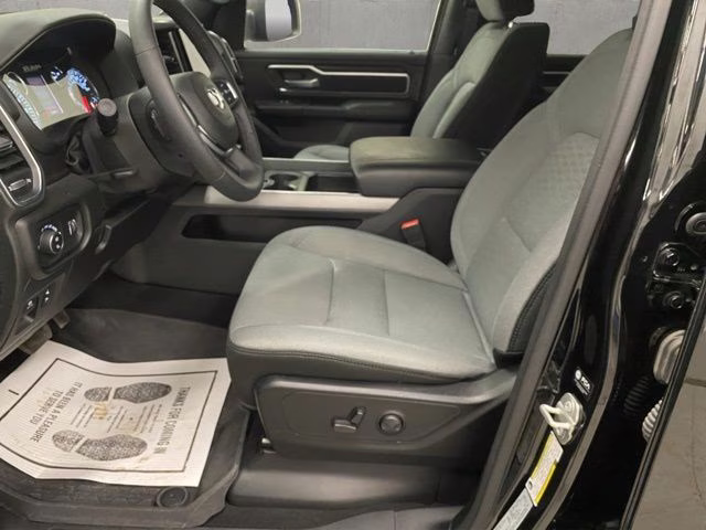 2025 Diamond Black Crystal Pearlcoat Ram 1500 Big Horn/Lone Star 4X4 Truck