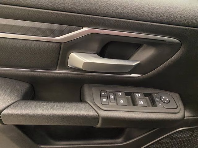 2025 Diamond Black Crystal Pearlcoat Ram 1500 Big Horn/Lone Star 4X4 Truck