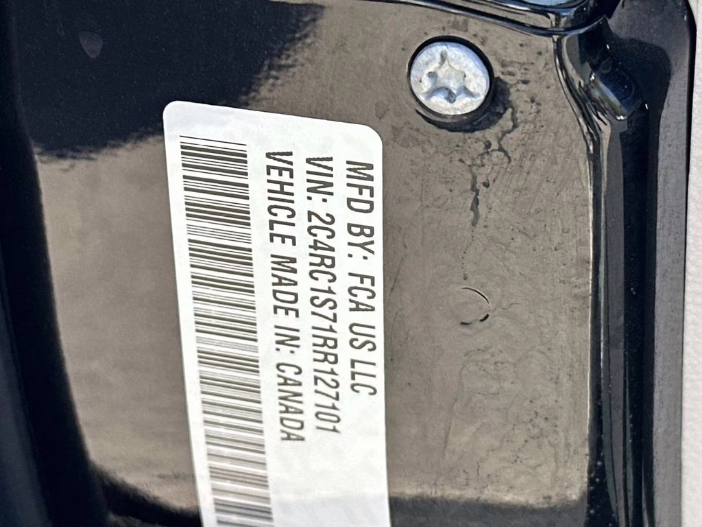 2024 Diamond Black Crystal Pearlcoat Chrysler Pacifica Hybrid Select FWD Van