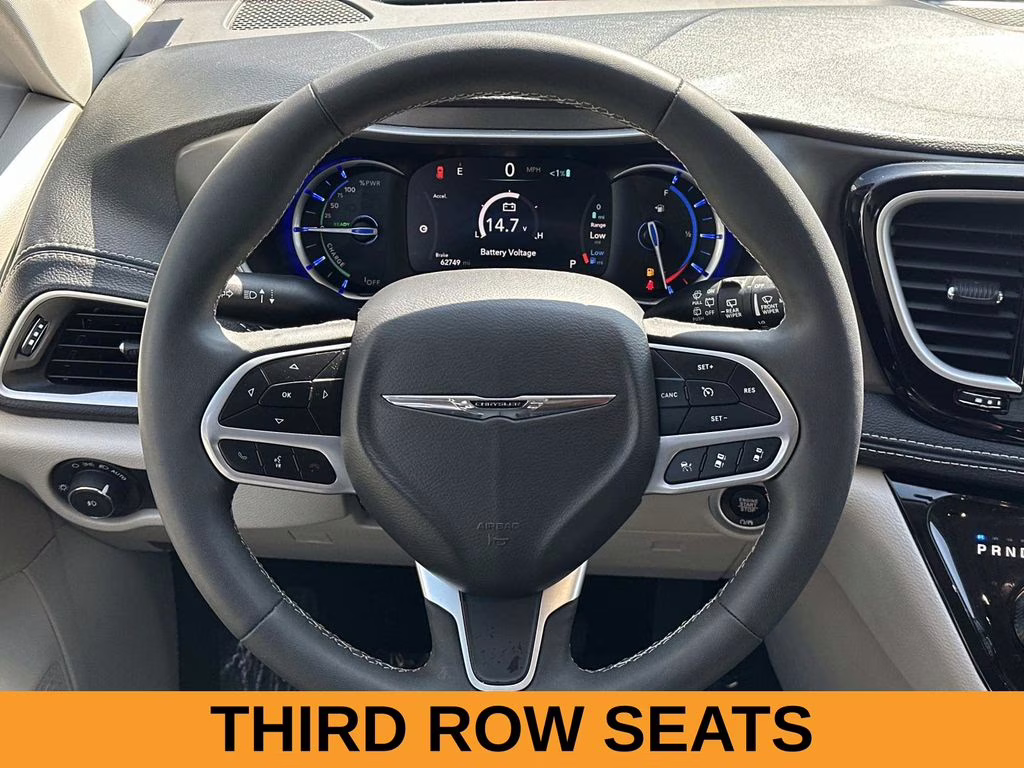 2024 Diamond Black Crystal Pearlcoat Chrysler Pacifica Hybrid Select FWD Van