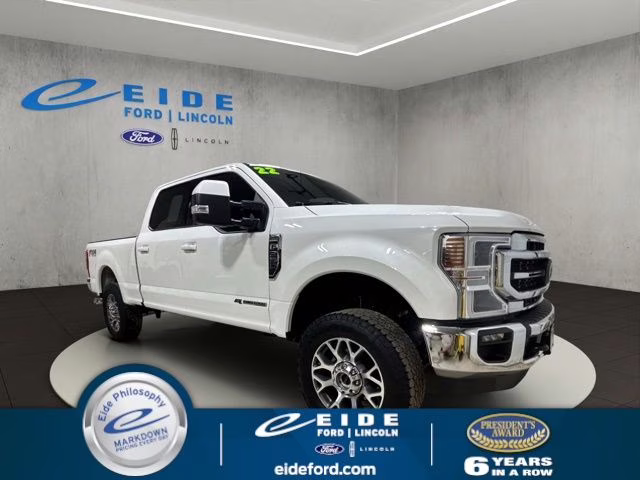 2022 Star White Metallic Tri-Coat Ford Super Duty F-350 SRW Lariat 4X4 Truck