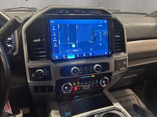 2022 Star White Metallic Tri-Coat Ford Super Duty F-350 SRW Lariat 4X4 Truck