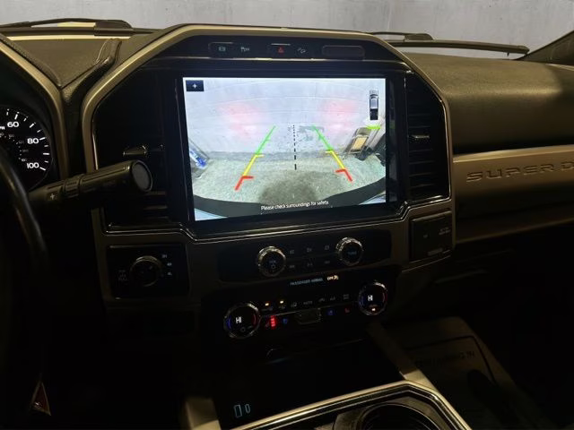 2022 Star White Metallic Tri-Coat Ford Super Duty F-350 SRW Lariat 4X4 Truck