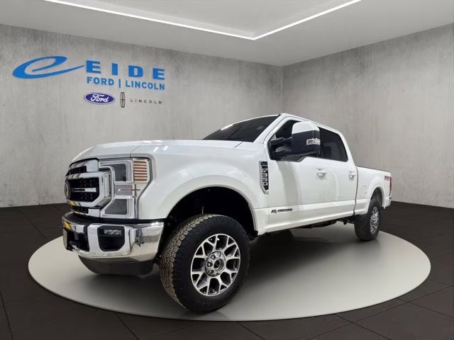 2022 Star White Metallic Tri-Coat Ford Super Duty F-350 SRW Lariat 4X4 Truck