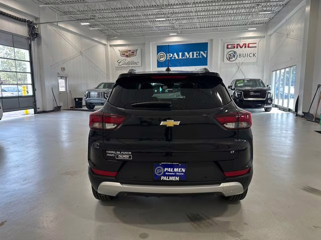 2022 Mosaic Black Metallic Chevrolet Trailblazer LT AWD SUV