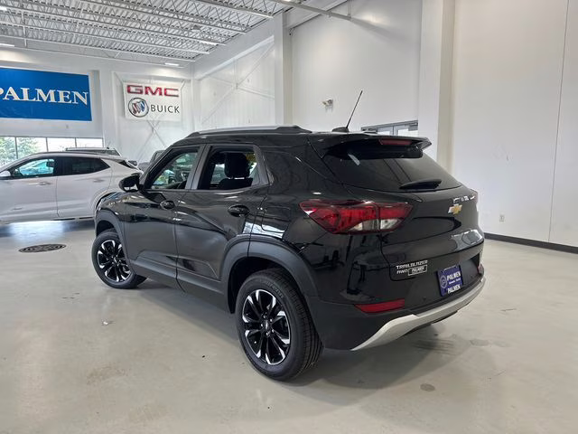 2022 Mosaic Black Metallic Chevrolet Trailblazer LT AWD SUV