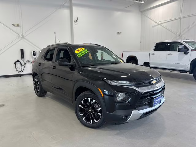 2022 Mosaic Black Metallic Chevrolet Trailblazer LT AWD SUV