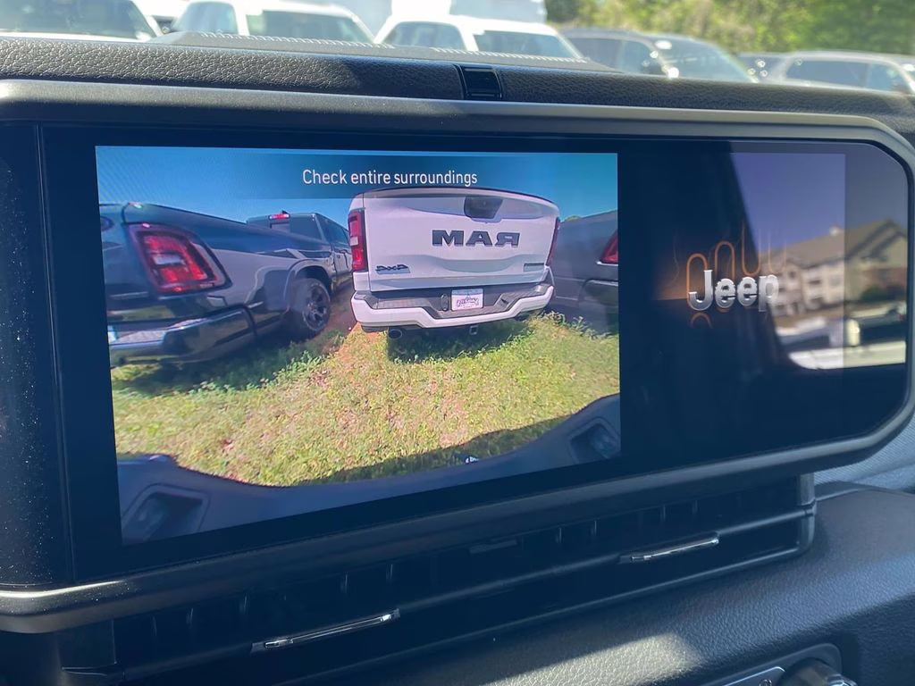 2026 Granite Crystal Metallic Clearcoat Jeep Gladiator Sport S 4X4 Truck