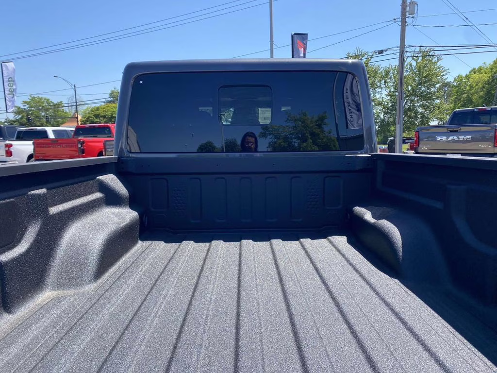 2026 Granite Crystal Metallic Clearcoat Jeep Gladiator Sport S 4X4 Truck