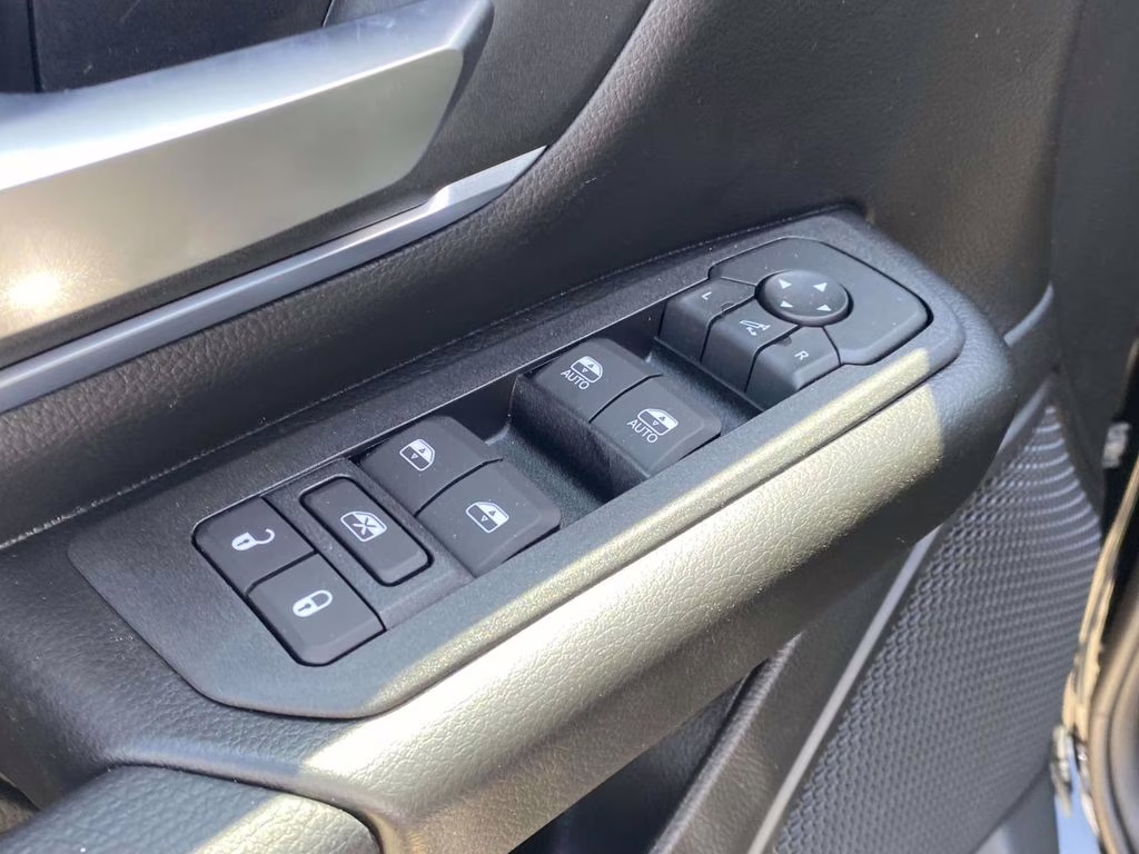 2026 Diamond Black Crystal Pearlcoat Ram 1500 Big Horn/Lone Star 4X4 Truck