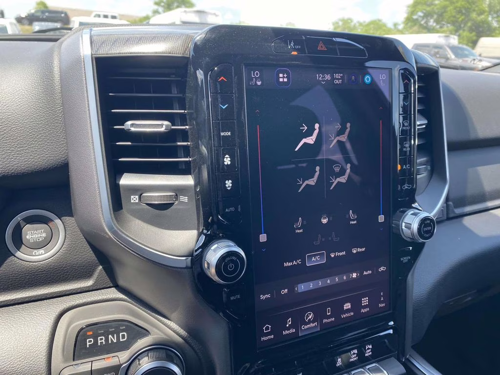 2026 Diamond Black Crystal Pearlcoat Ram 1500 Big Horn/Lone Star 4X4 Truck