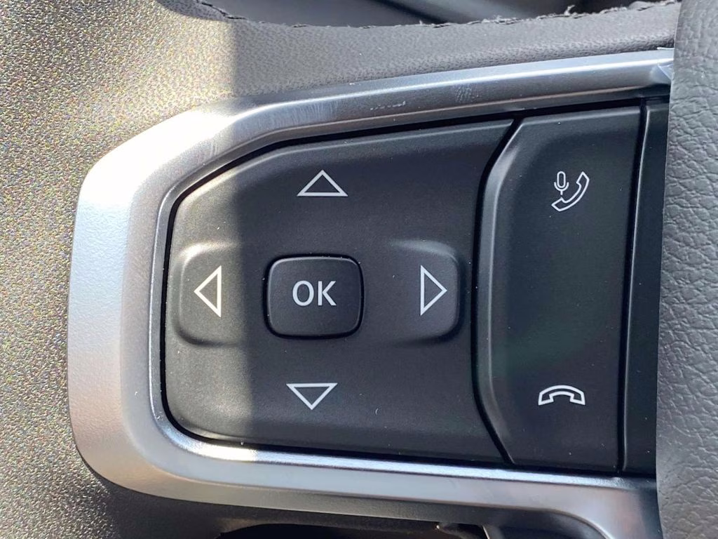 2026 Diamond Black Crystal Pearlcoat Ram 1500 Big Horn/Lone Star 4X4 Truck