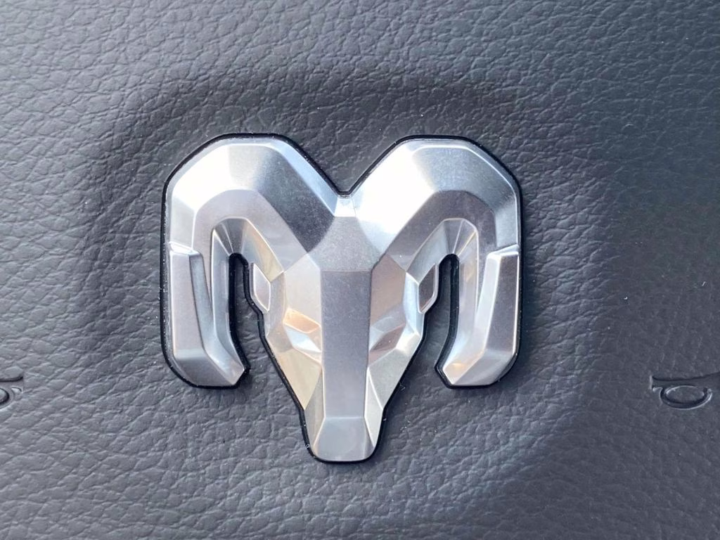 2026 Diamond Black Crystal Pearlcoat Ram 1500 Big Horn/Lone Star 4X4 Truck