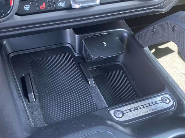 2026 Gray Ford Bronco Outer Banks 4X4 SUV