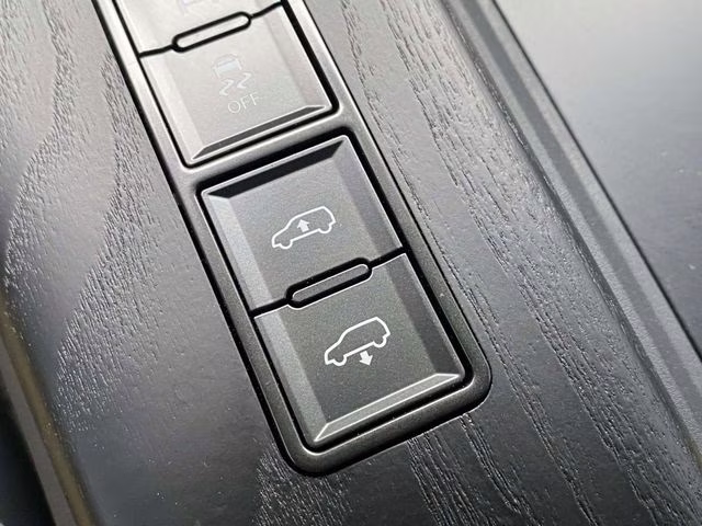 2025 Eminent White Pearl Lexus LX 700h Luxury 4X4 SUV