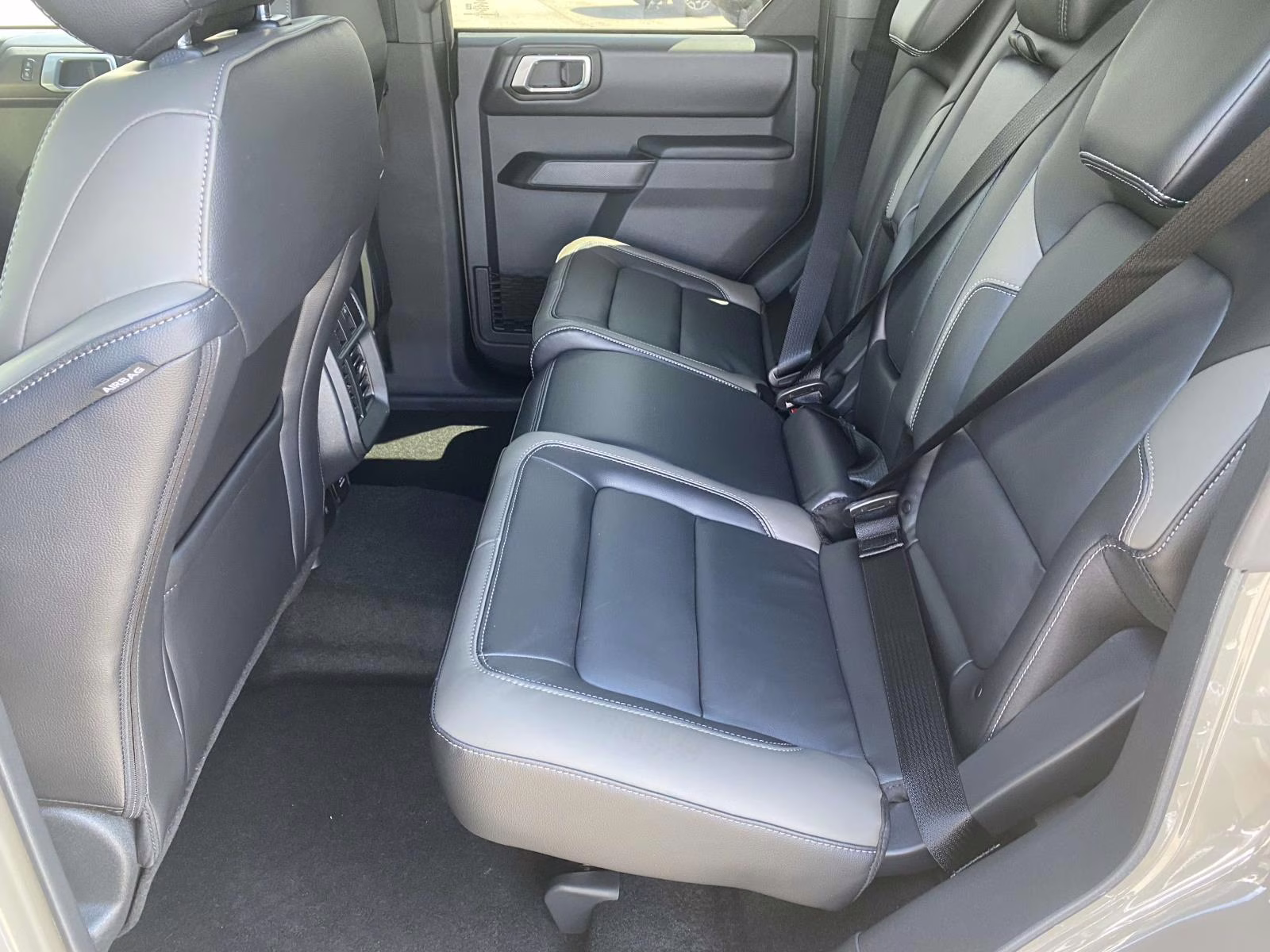 2026 Gray Ford Bronco Outer Banks 4X4 SUV