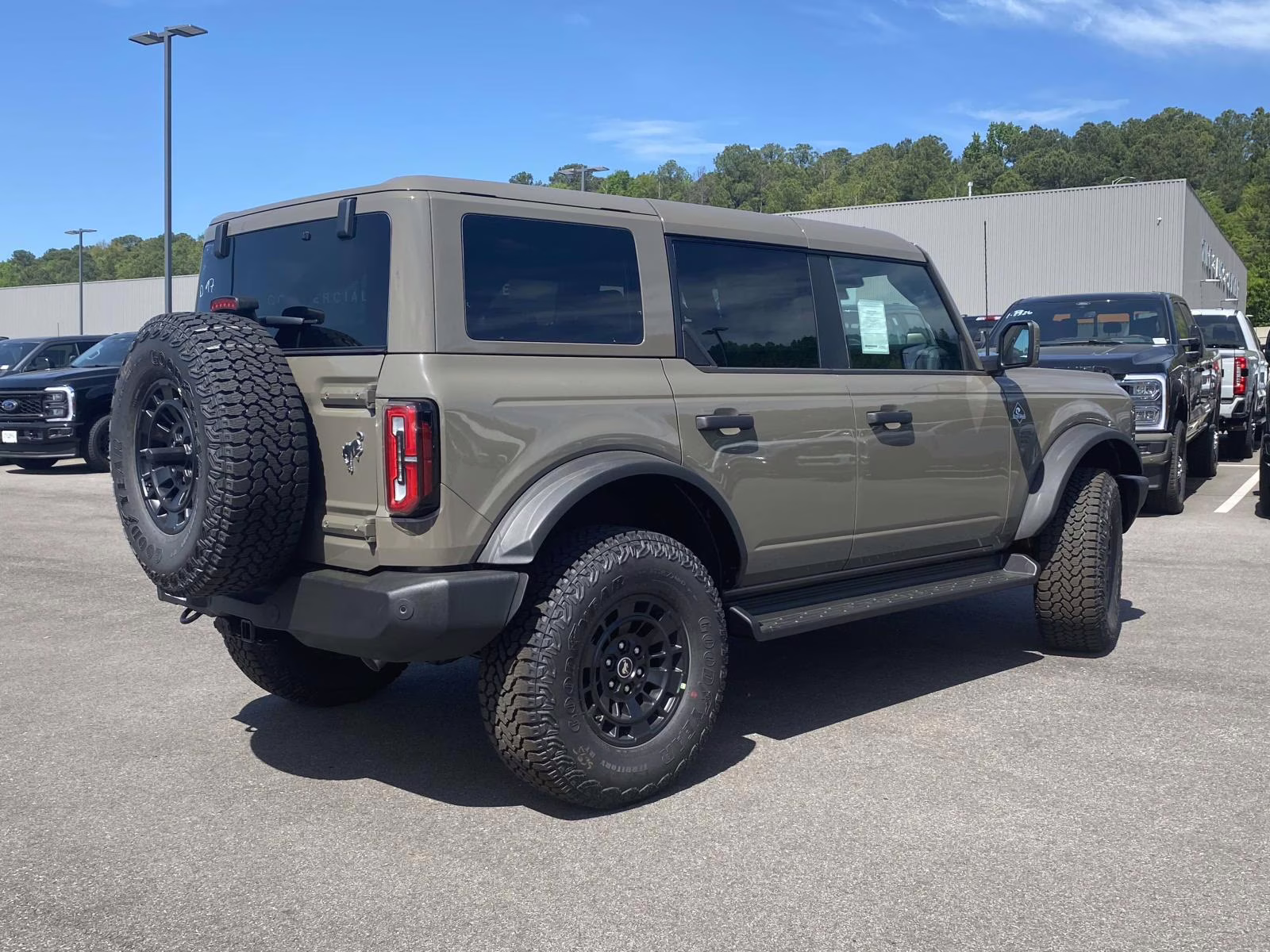 2026 Gray Ford Bronco Outer Banks 4X4 SUV