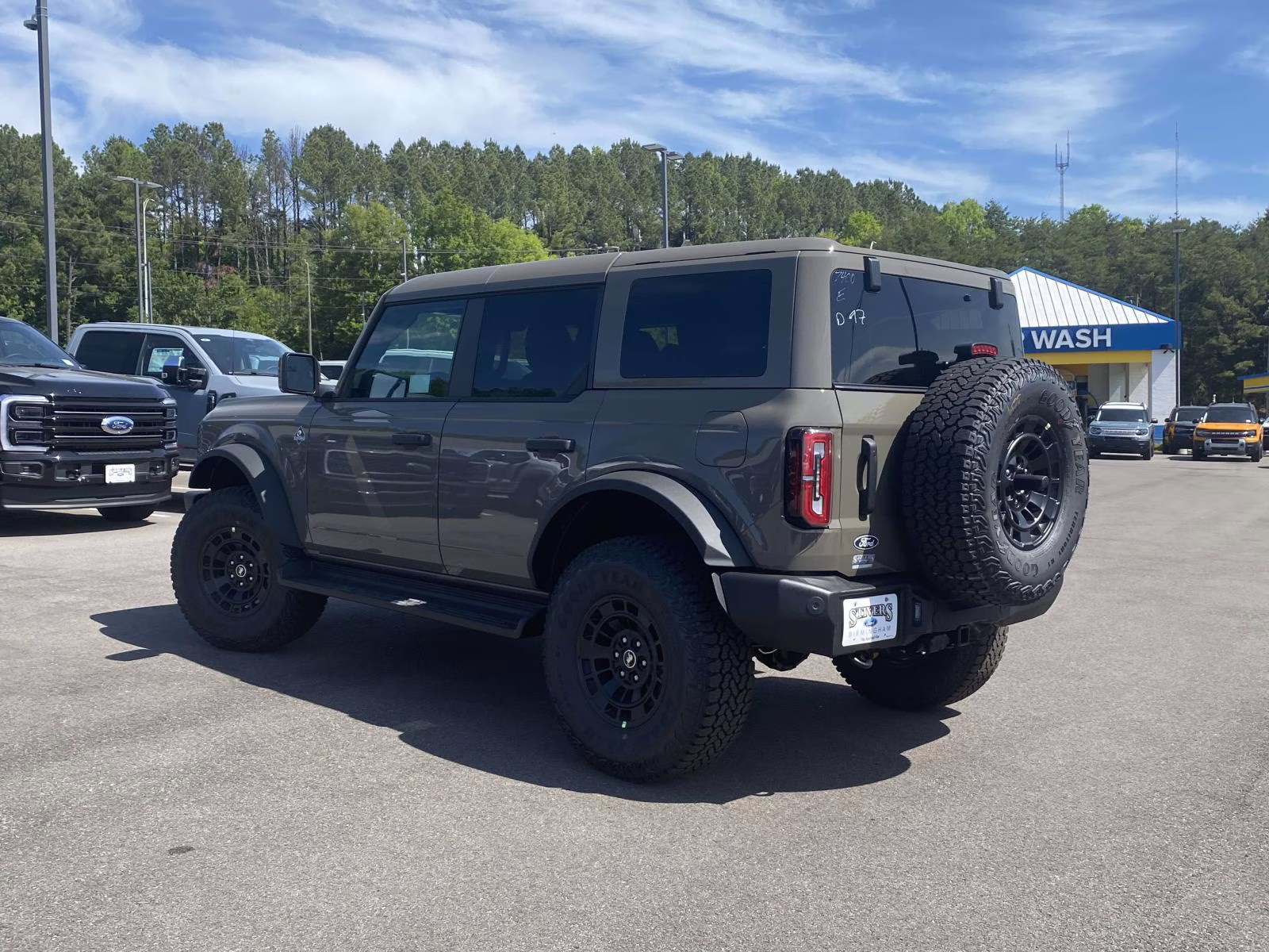 2026 Gray Ford Bronco Outer Banks 4X4 SUV