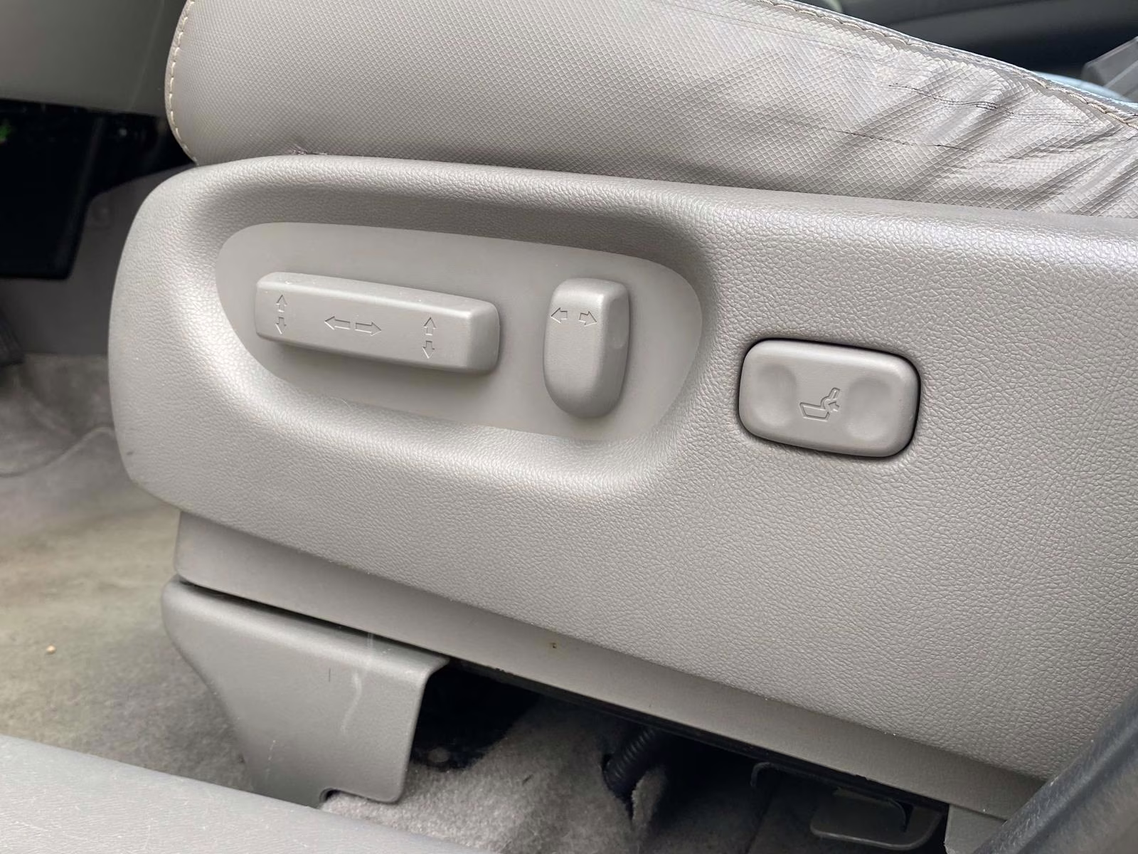 2010 Alabaster Silver Metallic Honda CR-V EX-L 4X4 SUV