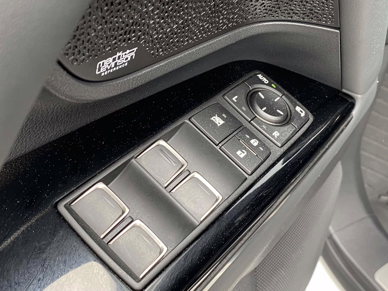 2025 Eminent White Pearl Lexus LX 700h Luxury 4X4 SUV