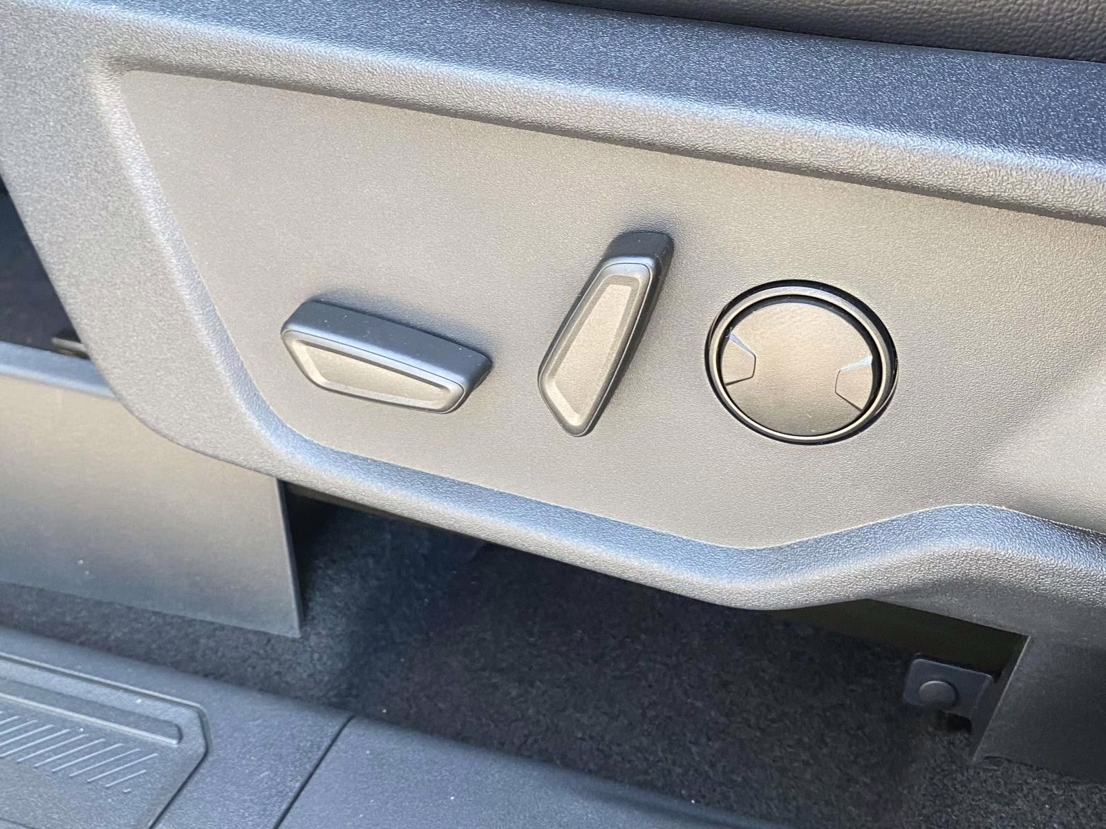 2026 Gray Ford Bronco Outer Banks 4X4 SUV