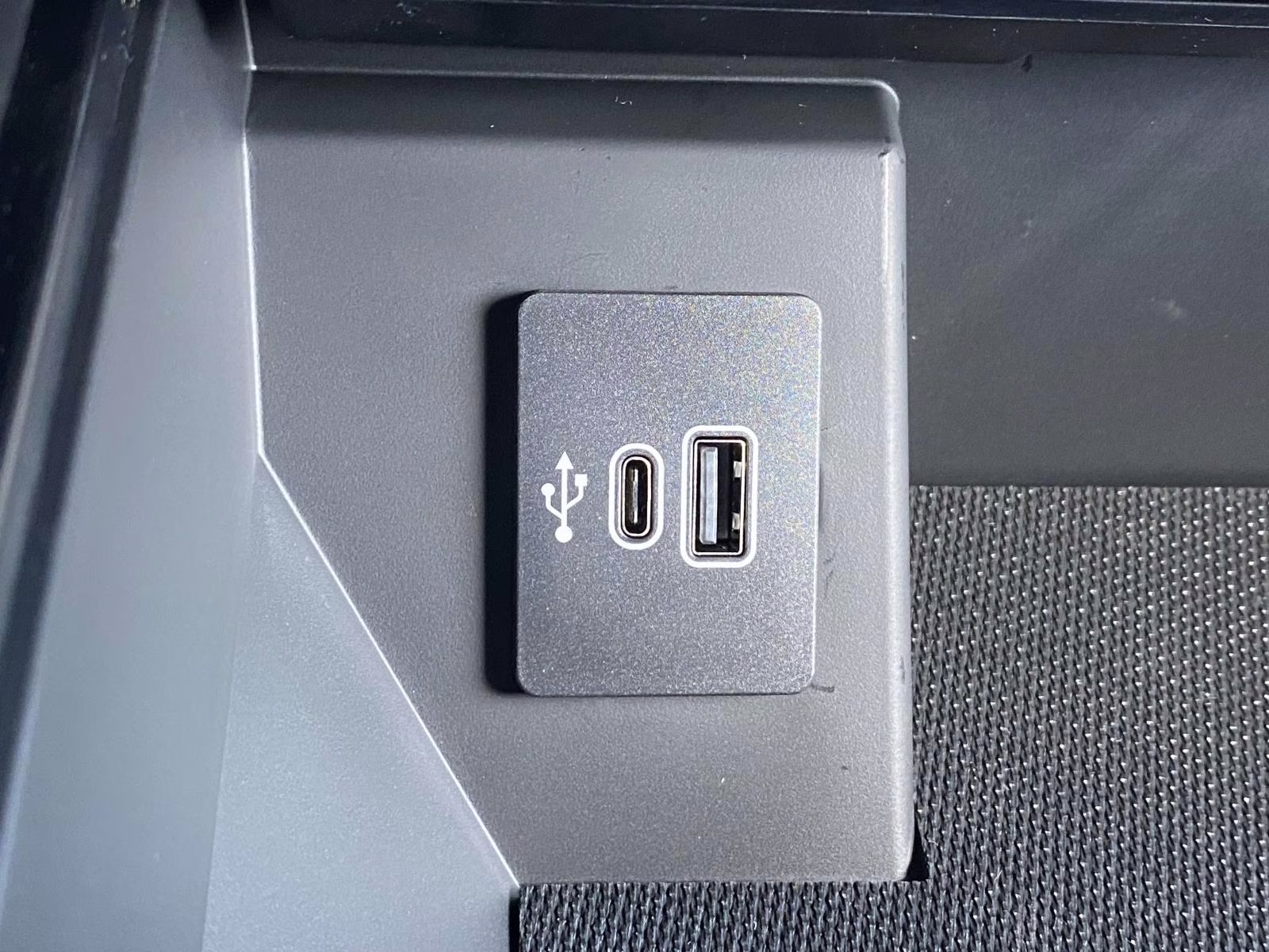 2026 Gray Metallic Ford F-150 Lariat 4X4 Truck