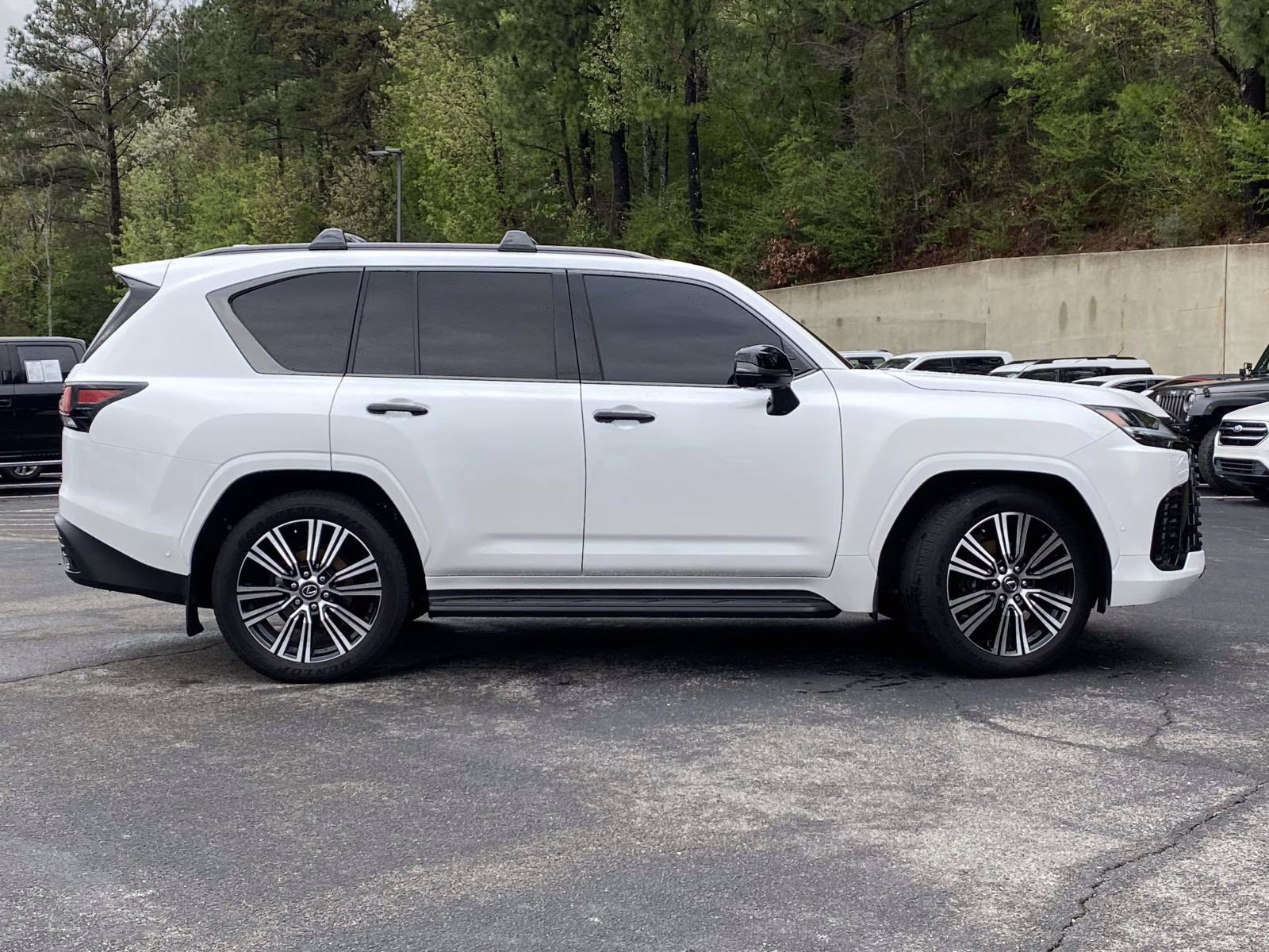 2025 Eminent White Pearl Lexus LX 700h Luxury 4X4 SUV