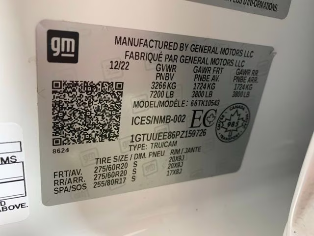 2023 Summit White GMC Sierra 1500 AT4 4X4 Truck