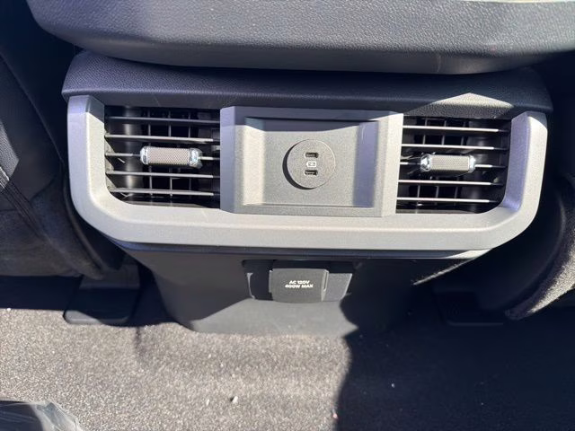 2026 White Ford F-150 Lariat 4X4 Truck