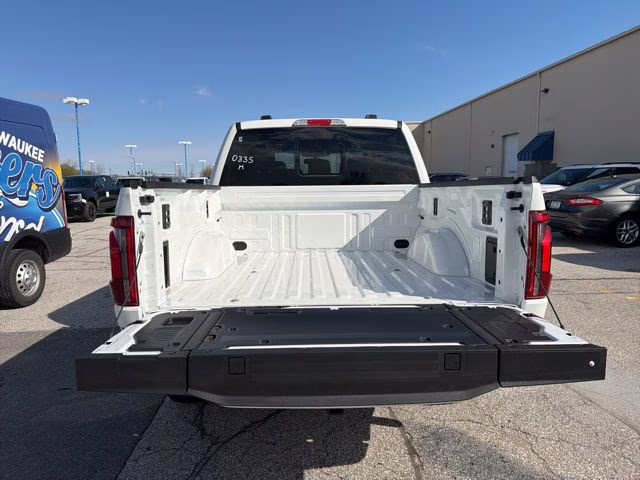2026 White Ford F-150 Lariat 4X4 Truck