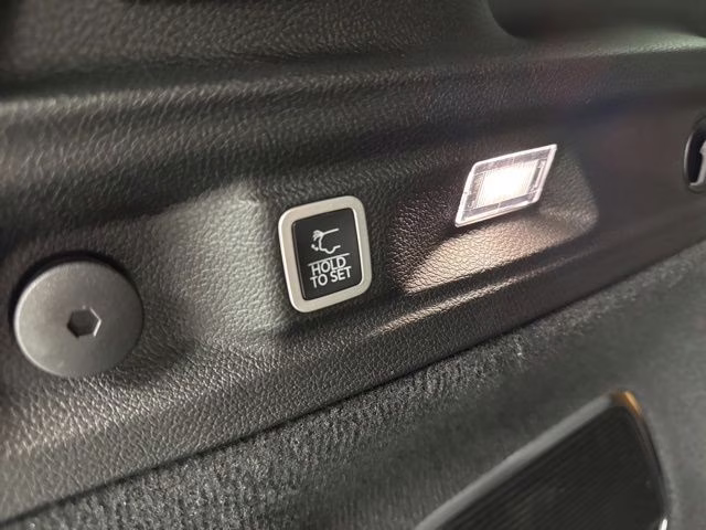 2026 Diamond Black Crystal Pearlcoat Jeep Grand Cherokee L Summit 4X4 SUV