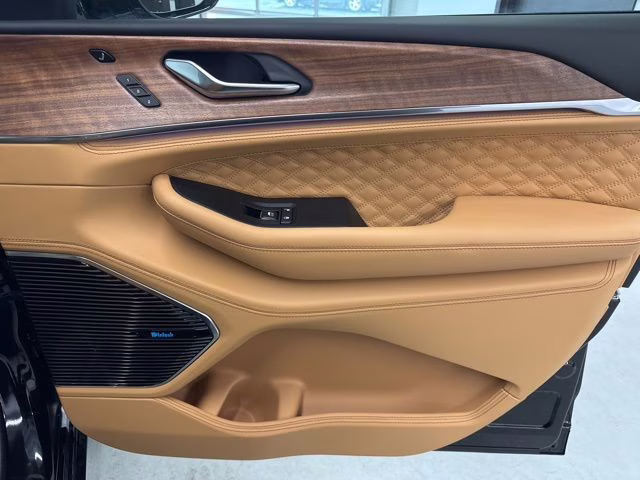 2026 Diamond Black Crystal Pearlcoat Jeep Grand Cherokee L Summit 4X4 SUV