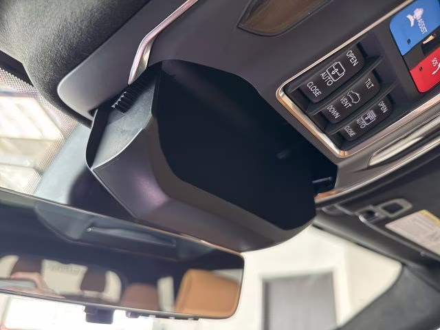 2026 Diamond Black Crystal Pearlcoat Jeep Grand Cherokee L Summit 4X4 SUV